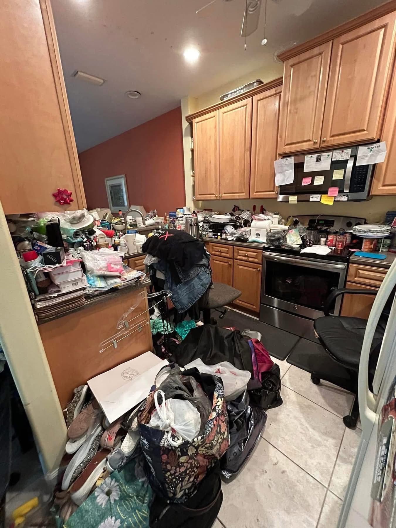 Toss It Hoarding Cleanup Services photo