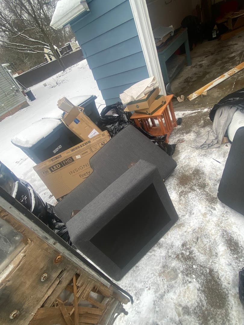 Incredible investment llc junk removal property cleanout shed demolition junk hauling akron trash foreclosure cleanout - photo 2