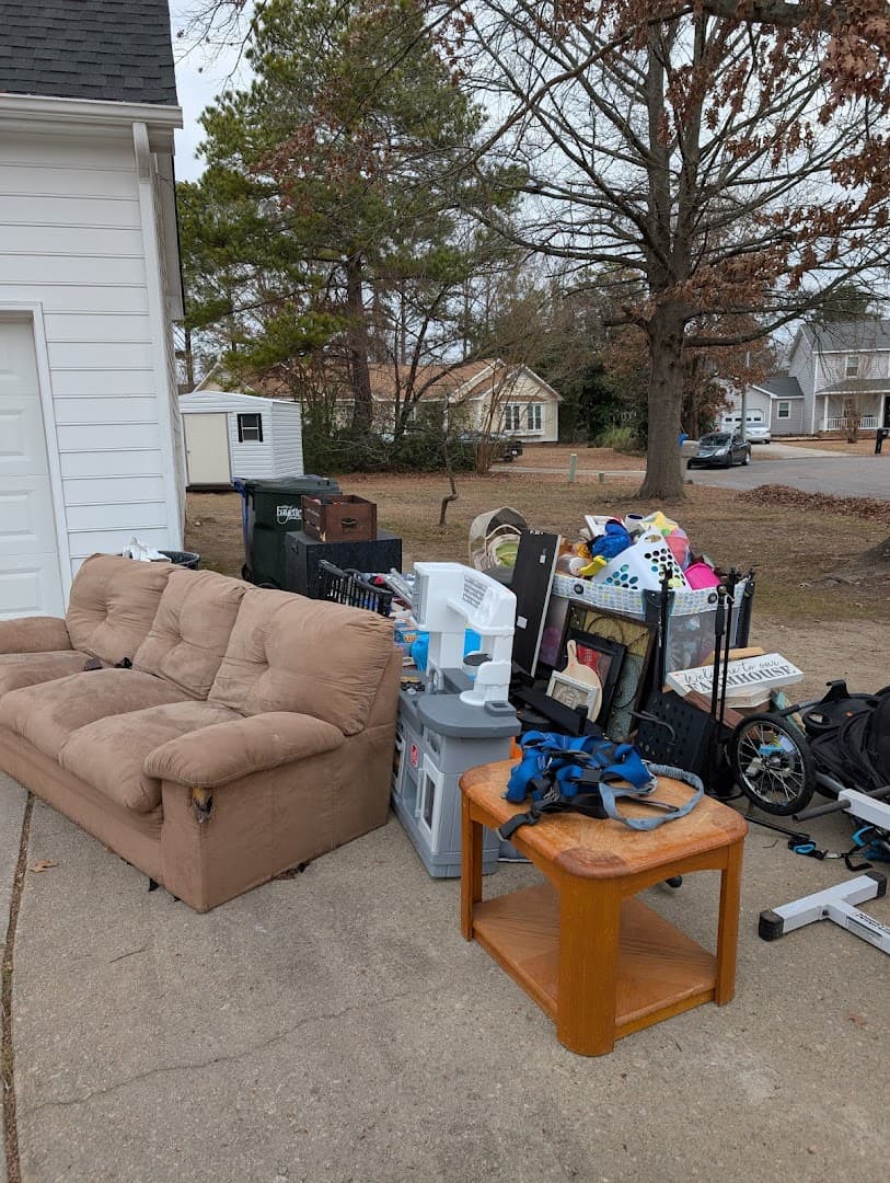 Budget Junk Removal of Fayetteville - photo 3