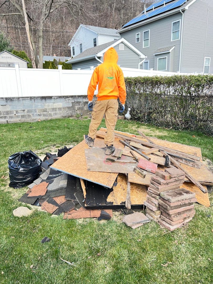 In And Out Junk Removal - photo 2