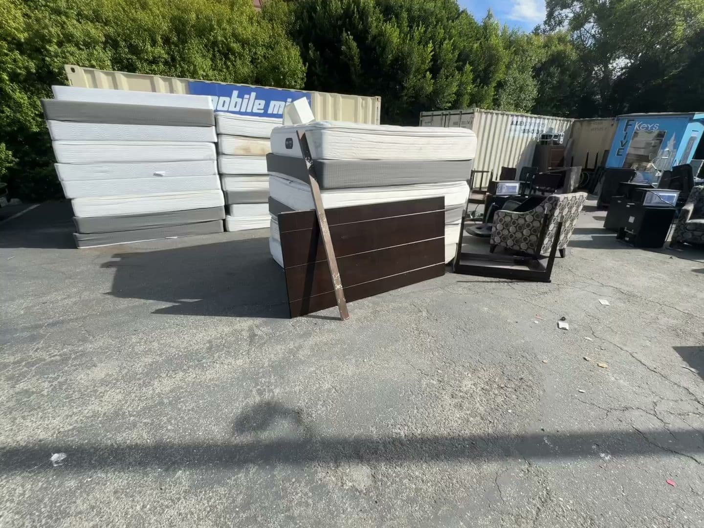 Let's Do It Today Junk Removal & Hauling - Alameda/Oakland - photo 2