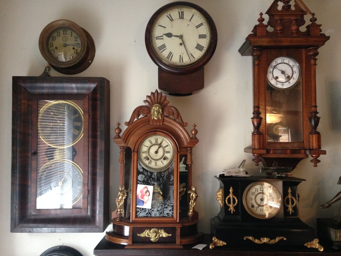 Raymond's Antiques - photo 3