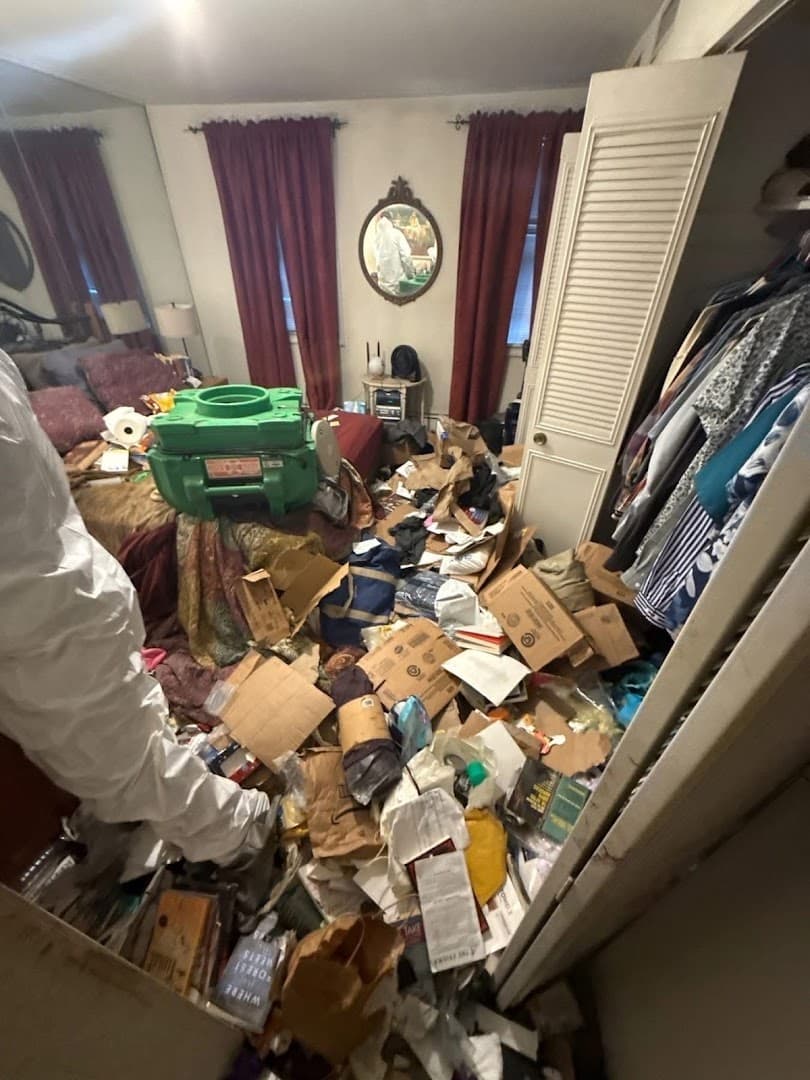 Toss It Hoarding Cleanup Services - photo 2