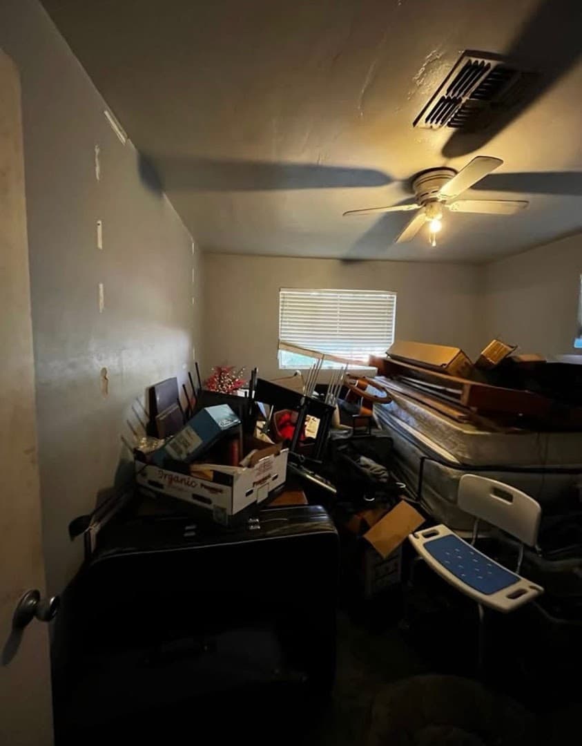 Dump Guys Hoarding Cleanup Services - photo 2