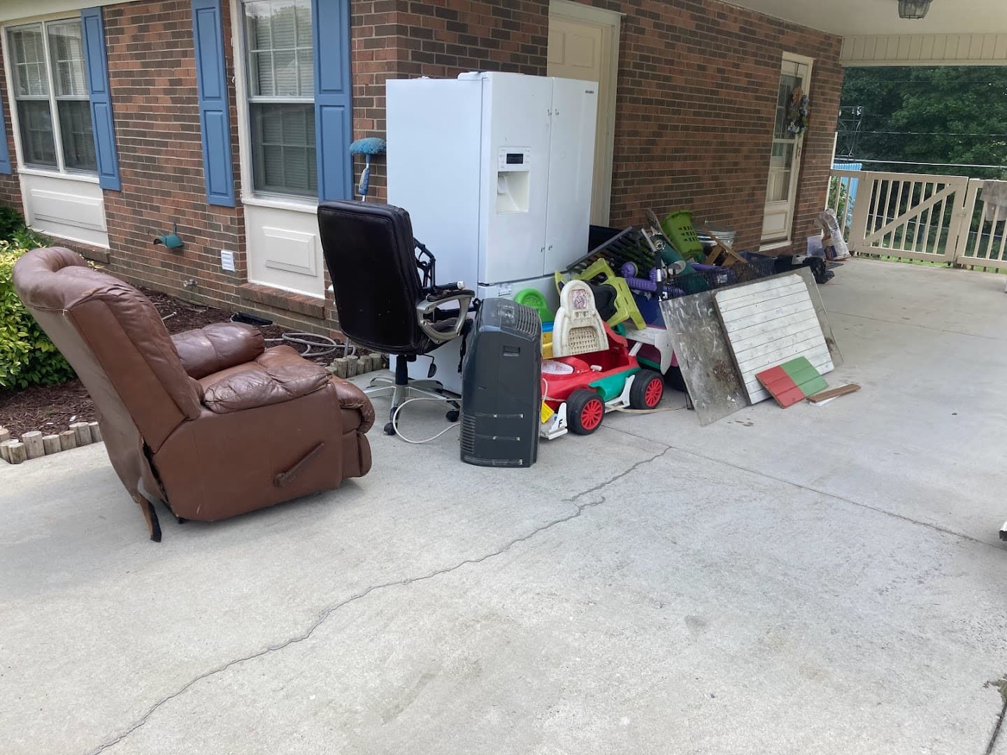Haul Away Junk Removal Winston-Salem - photo 2