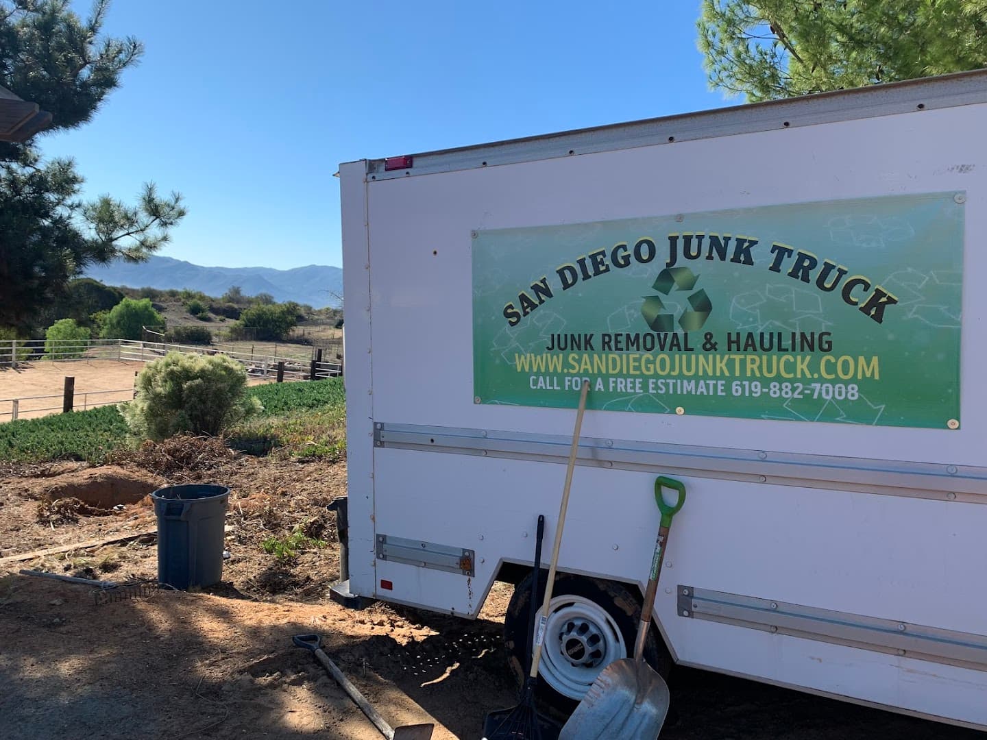 SD Junk Truck - JUNK REMOVAL & HAULING - photo 1