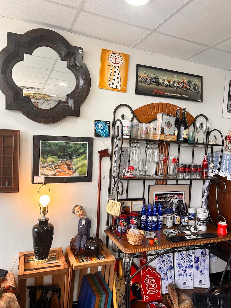 Lee’s Trinkets - photo 2