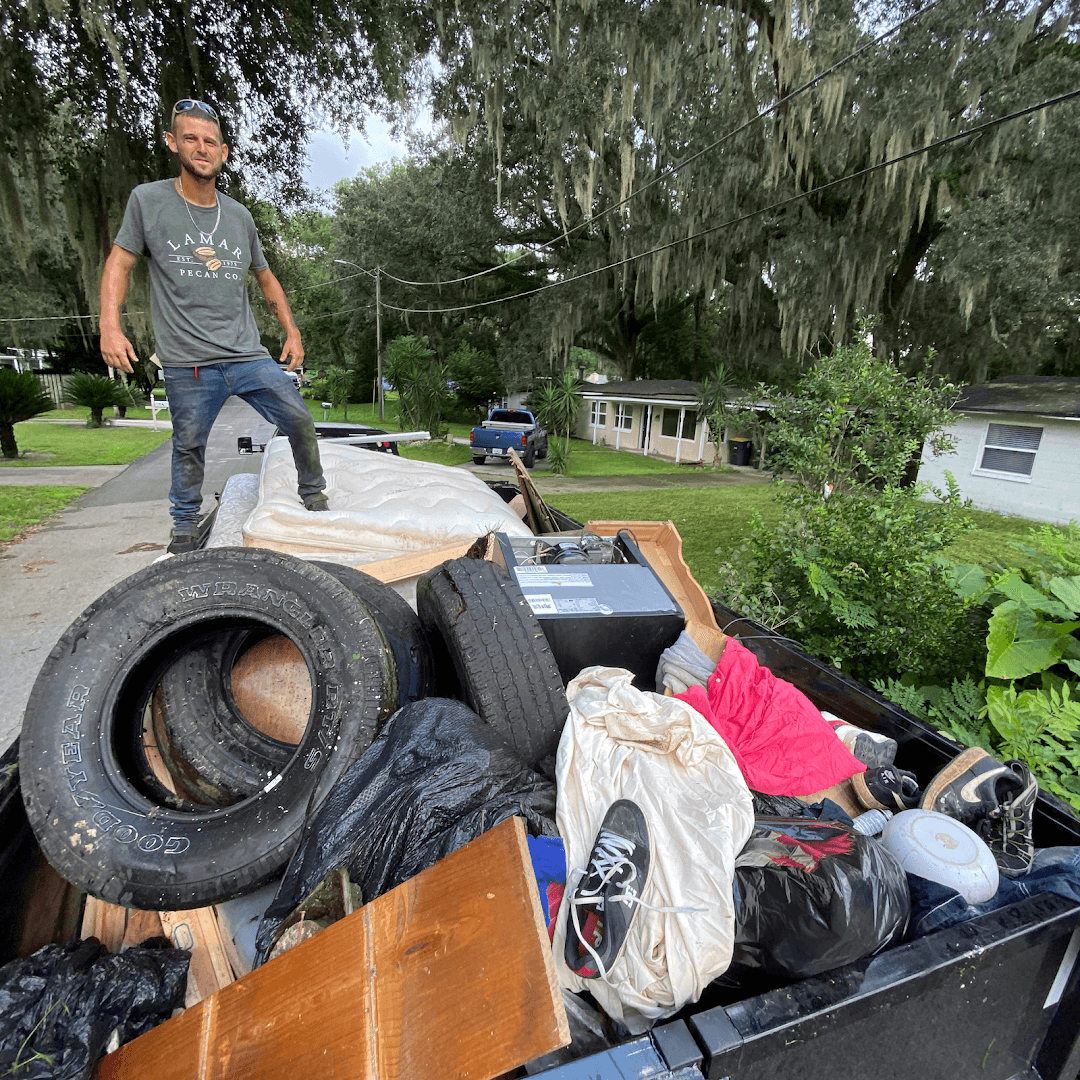Mac's Junk Removal - photo 2