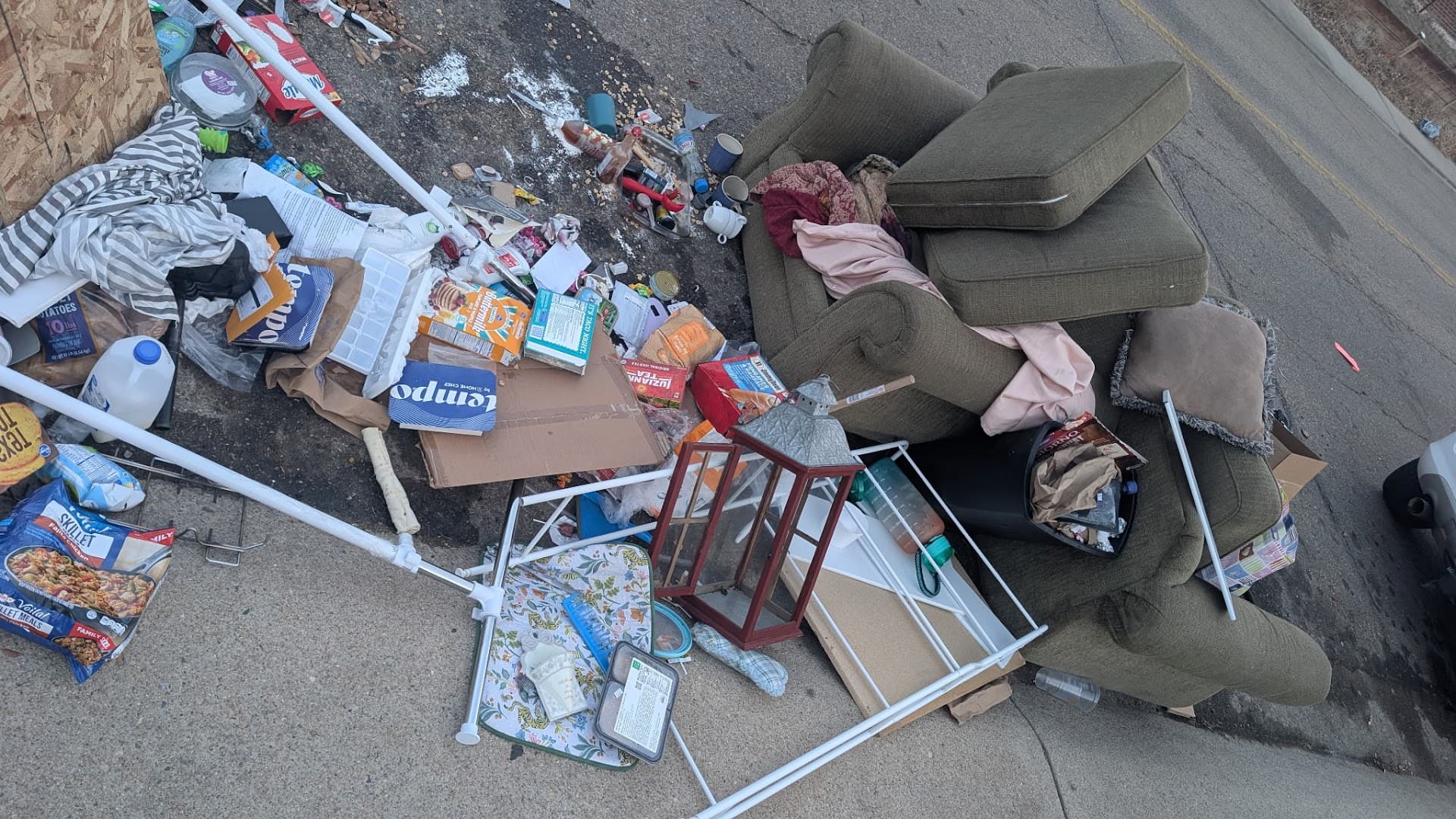Junk Removal Colorado Springs - photo 1