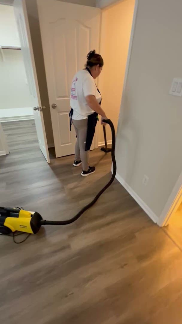 Rivas Martinez Cleaning Services - photo 1