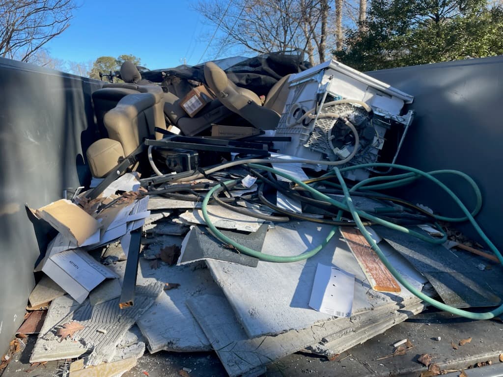 Maximus Operations - Junk Removal - photo 2