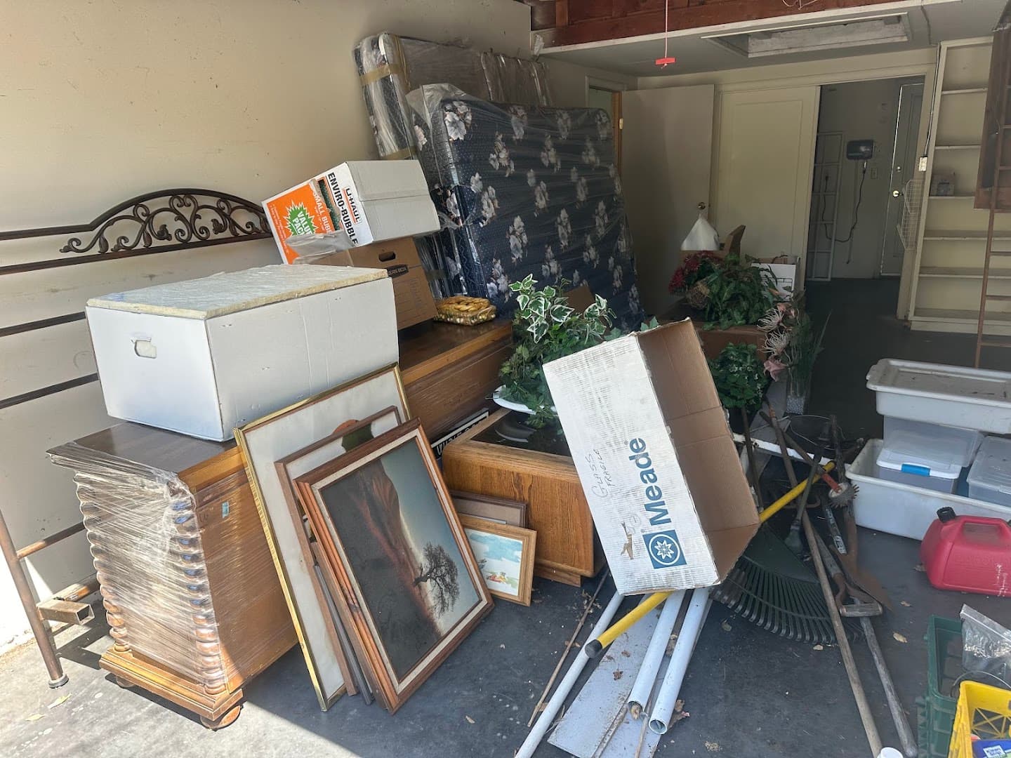 JunkAway Pros LLC - photo 1