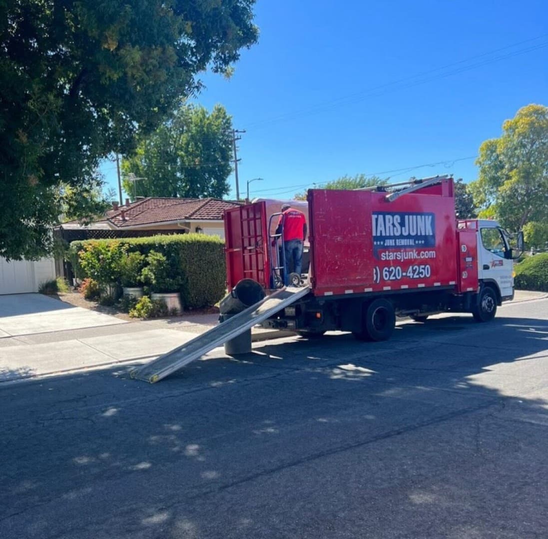 Stars Junk Removal - photo 3