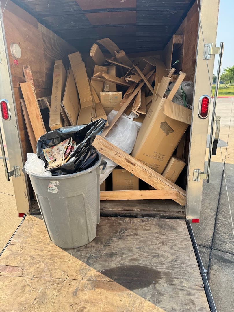 Eagle Mountain Hauling & Junk Removal, LLC - photo 1