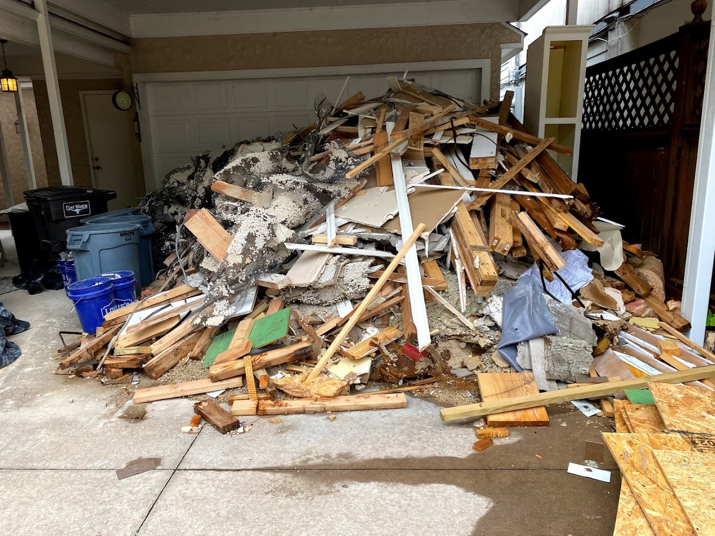 All Junked Up - photo 3