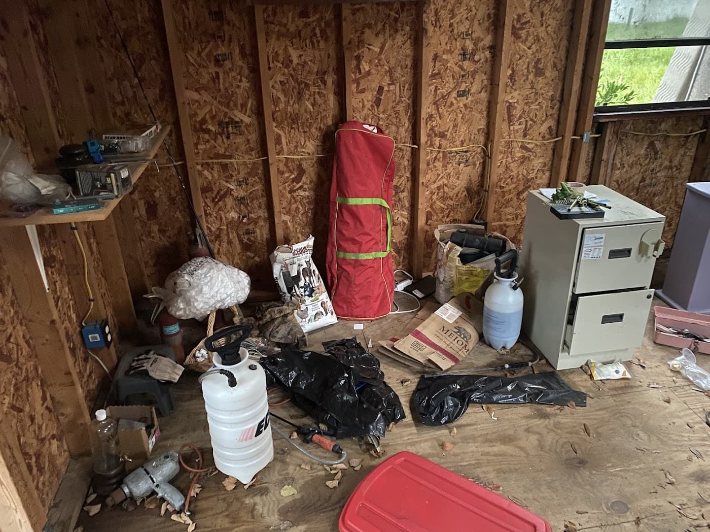 LG Residential Cleanout Services - photo 1