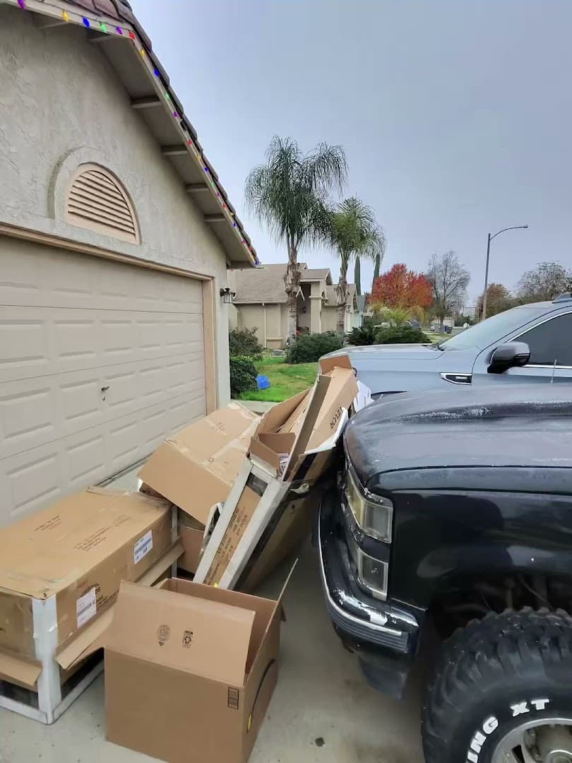 Those Junk Movers Fresno - photo 2
