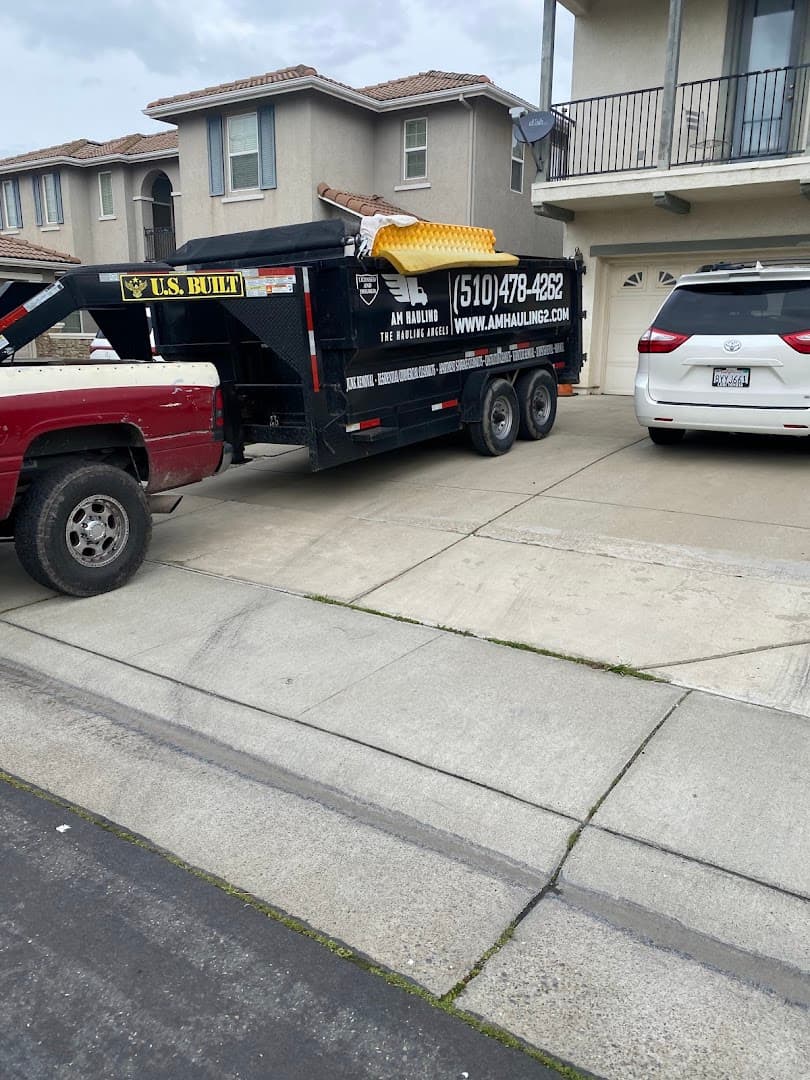 A M Hauling & Junk Removal - photo 1
