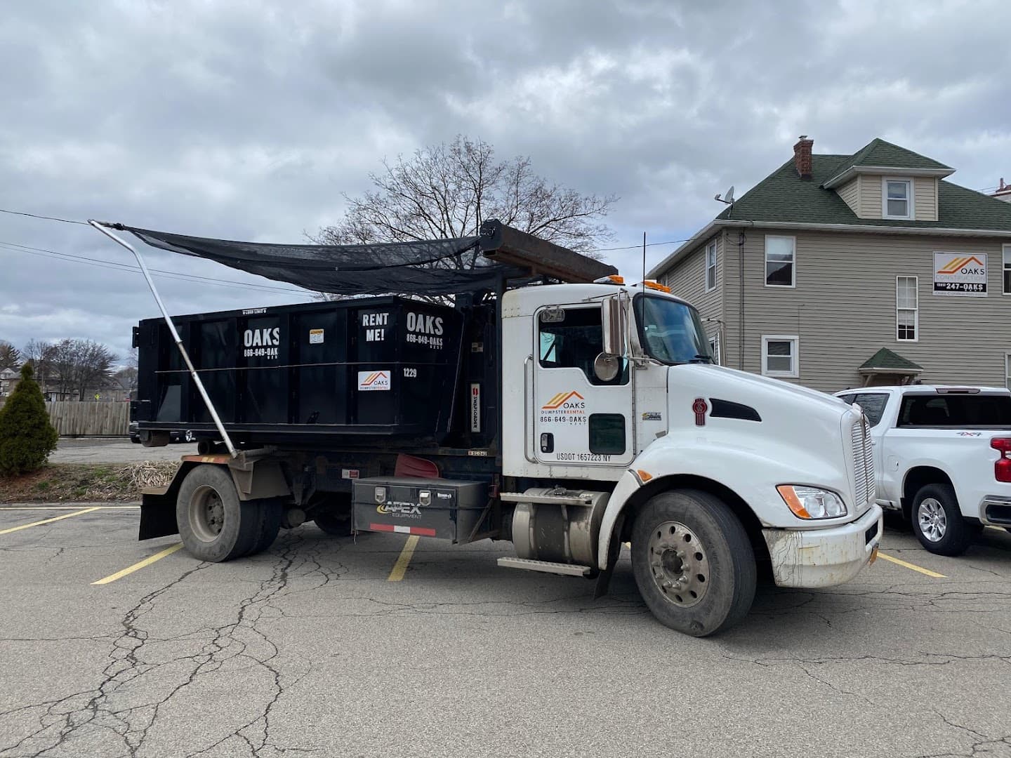 Oaks Dumpster Rental - photo 3