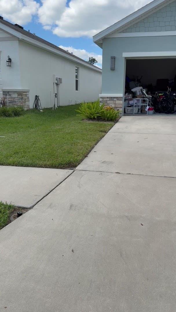 Indio The Hauler Junk Removal - photo 1