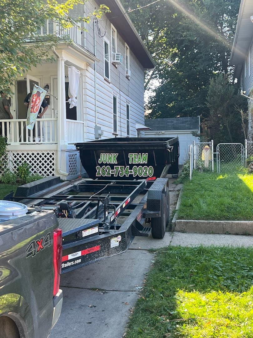 Junk Team - Junk Removal / Dumpster Rentals / Demolition - photo 3