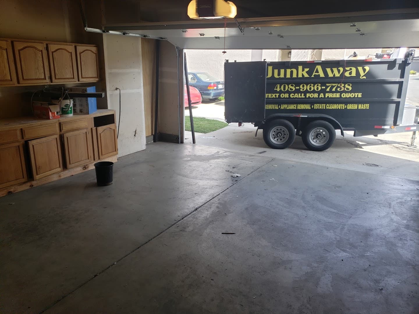 JunkAway Pros LLC - photo 2