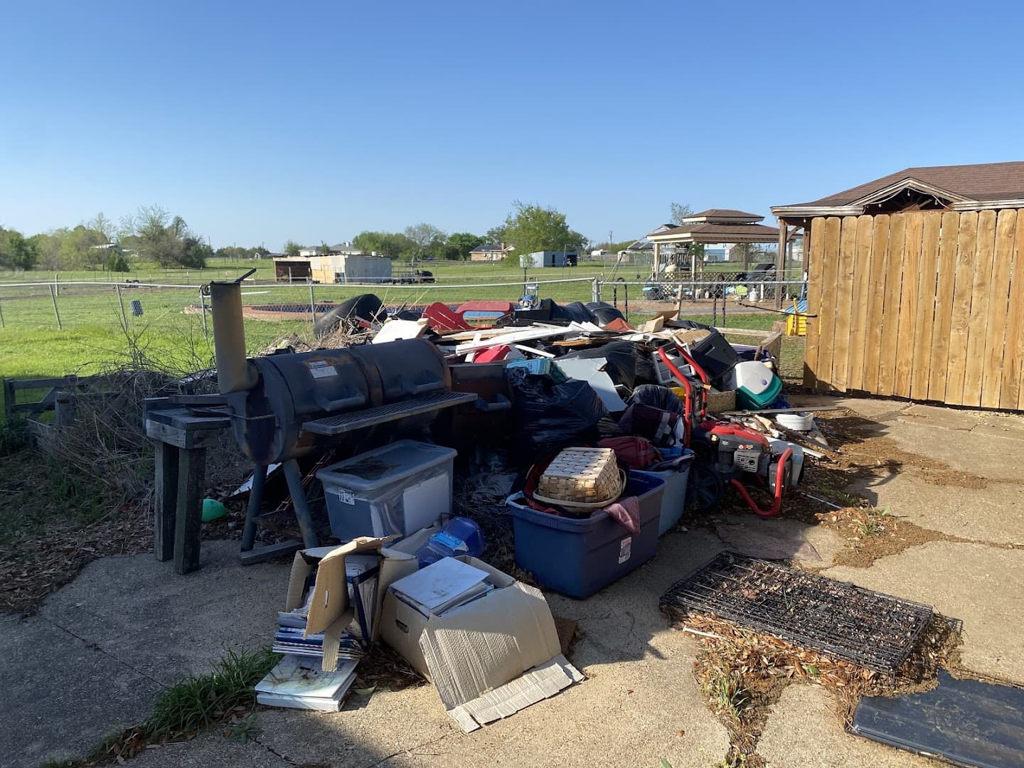Load-N-Haul junk removal - photo 2