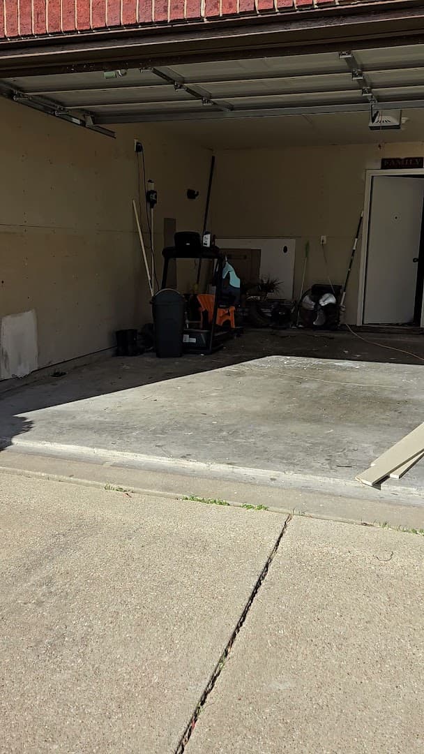 Quick Junk Removal - photo 2