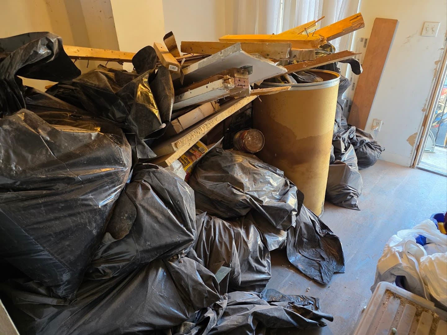 LOT-A-JUNK -Junk removal|Estate Clean-out| "Furniture Removal"| near University City, West,South,North Philly /South Jersey - photo 2