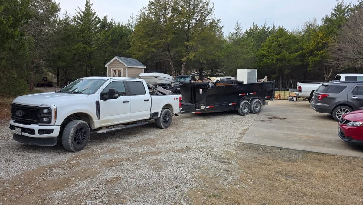 Toss It Hoarding Cleanup Services - photo 3