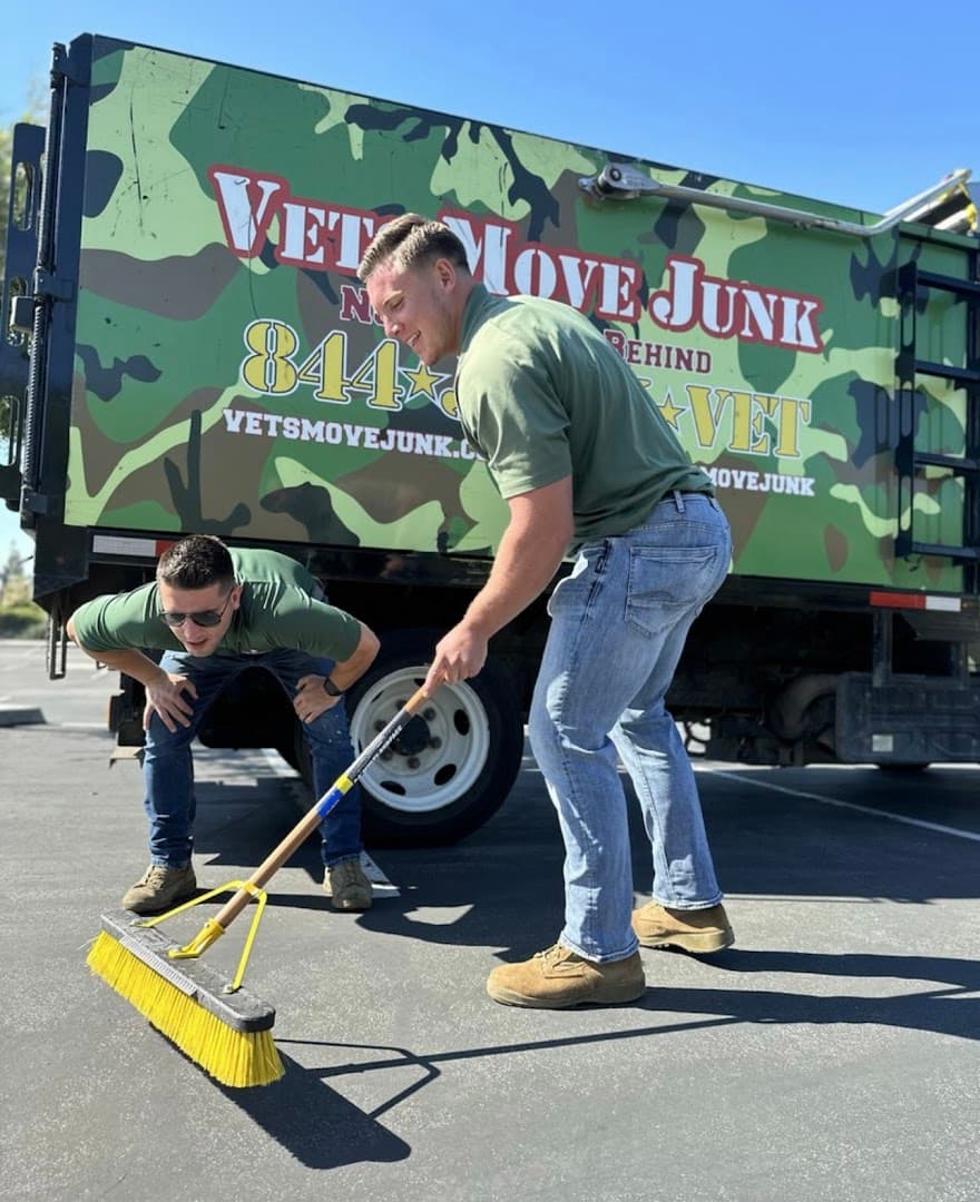 Vets Move Junk - photo 3