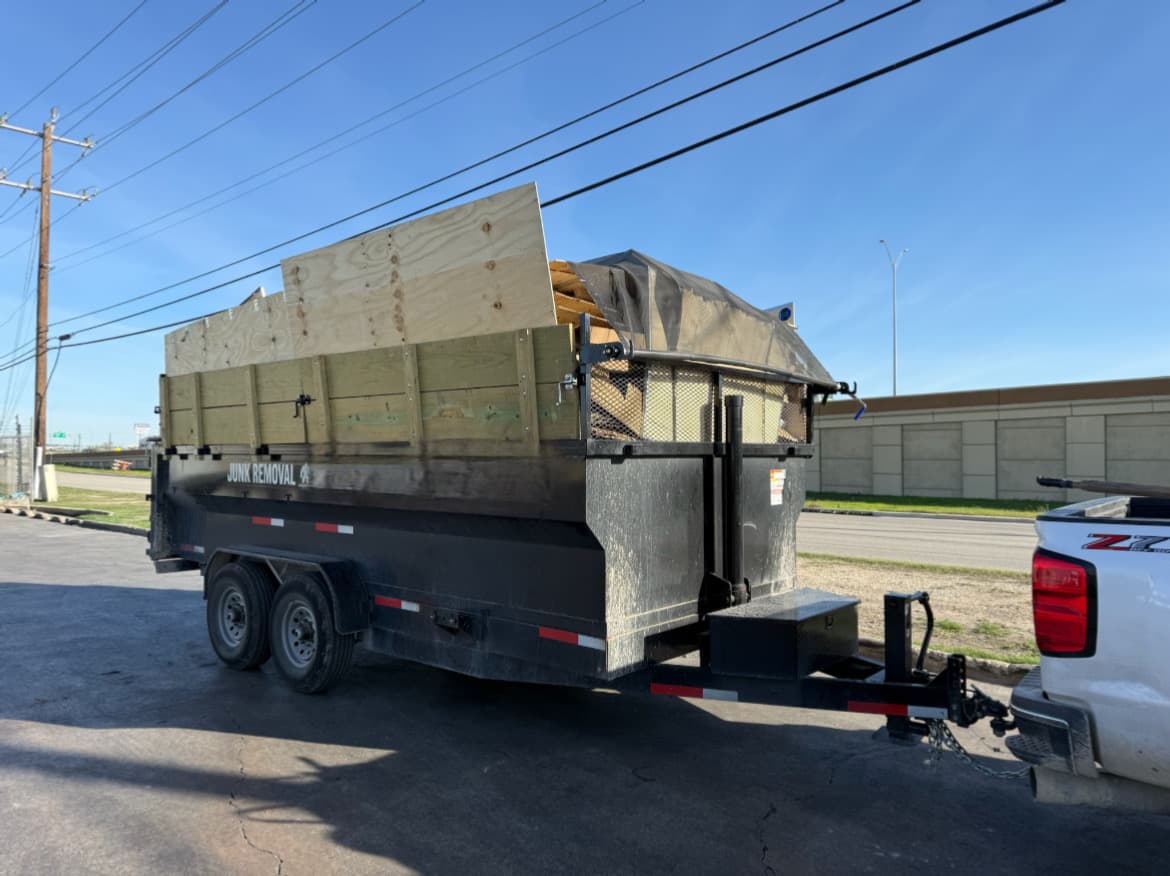 Dump Guys Hoarding Cleanup Service - photo 1