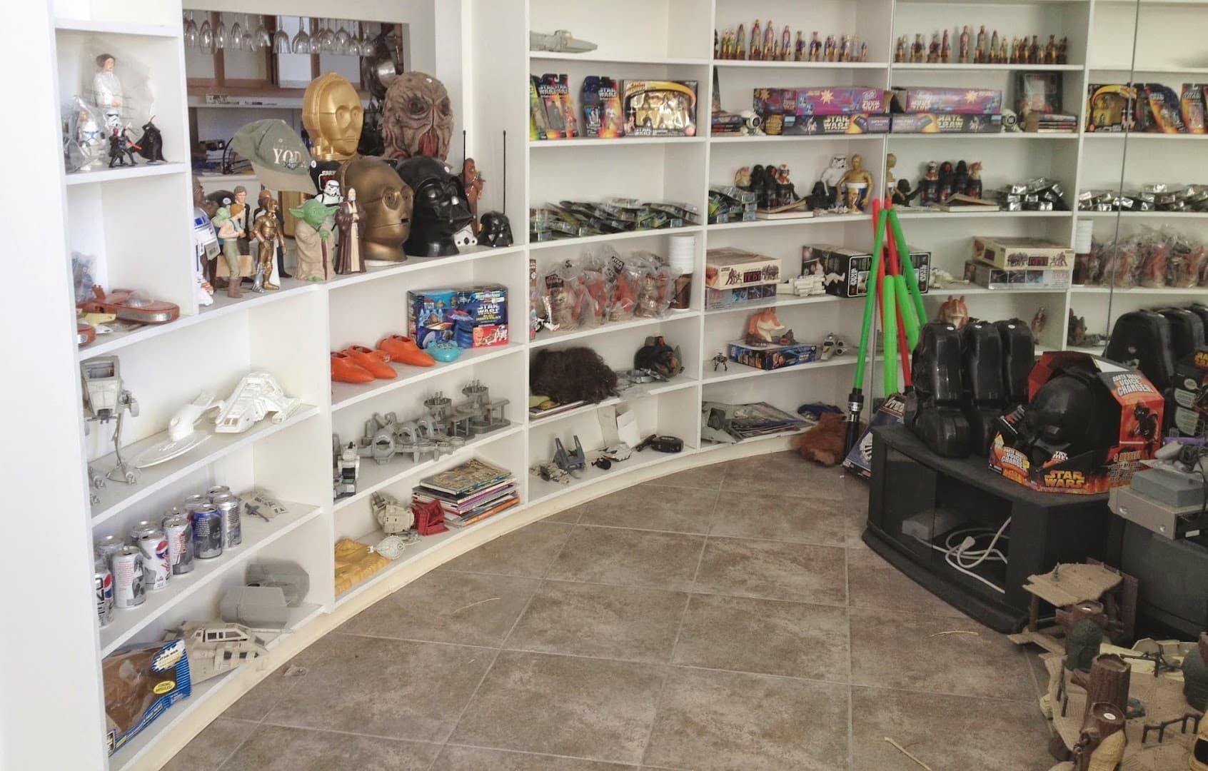 Silversun Estate Sales - photo 1