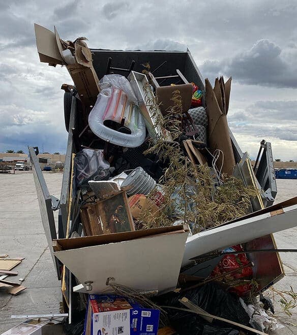 Supreme Empire Junk Removal and Dumpster Rentals Service Las Vegas photo