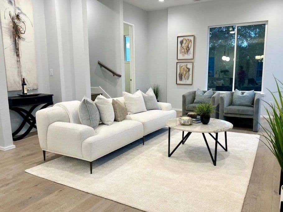 Divine Staging and Redesign LLC photo