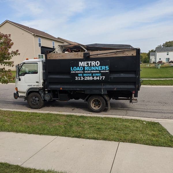 Metro Load Runners Junk Removal photo