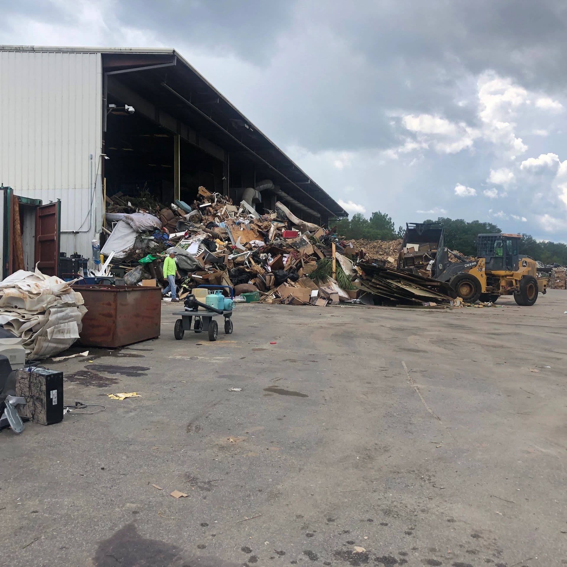 562 Hauling And Junk Removal LLC photo