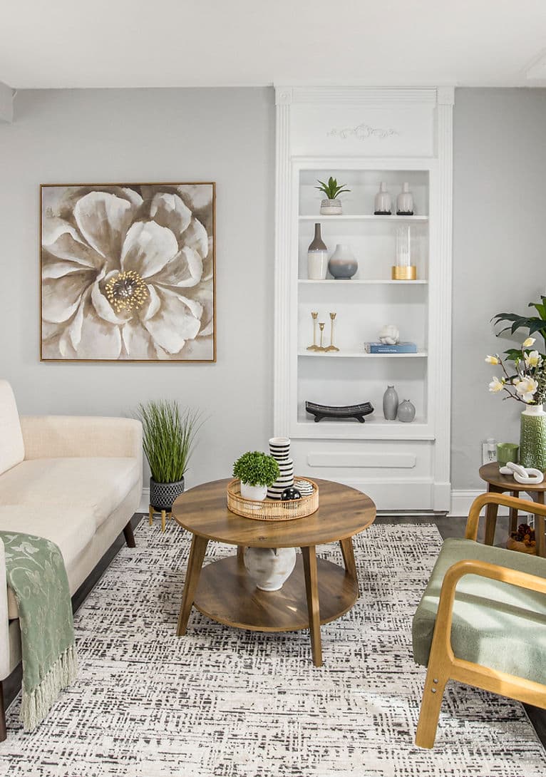Stage Right - Sell Fast photo