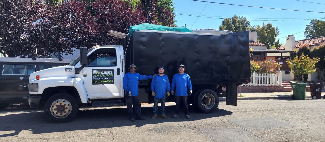 Manzanita's Hauling And Junk Removal photo