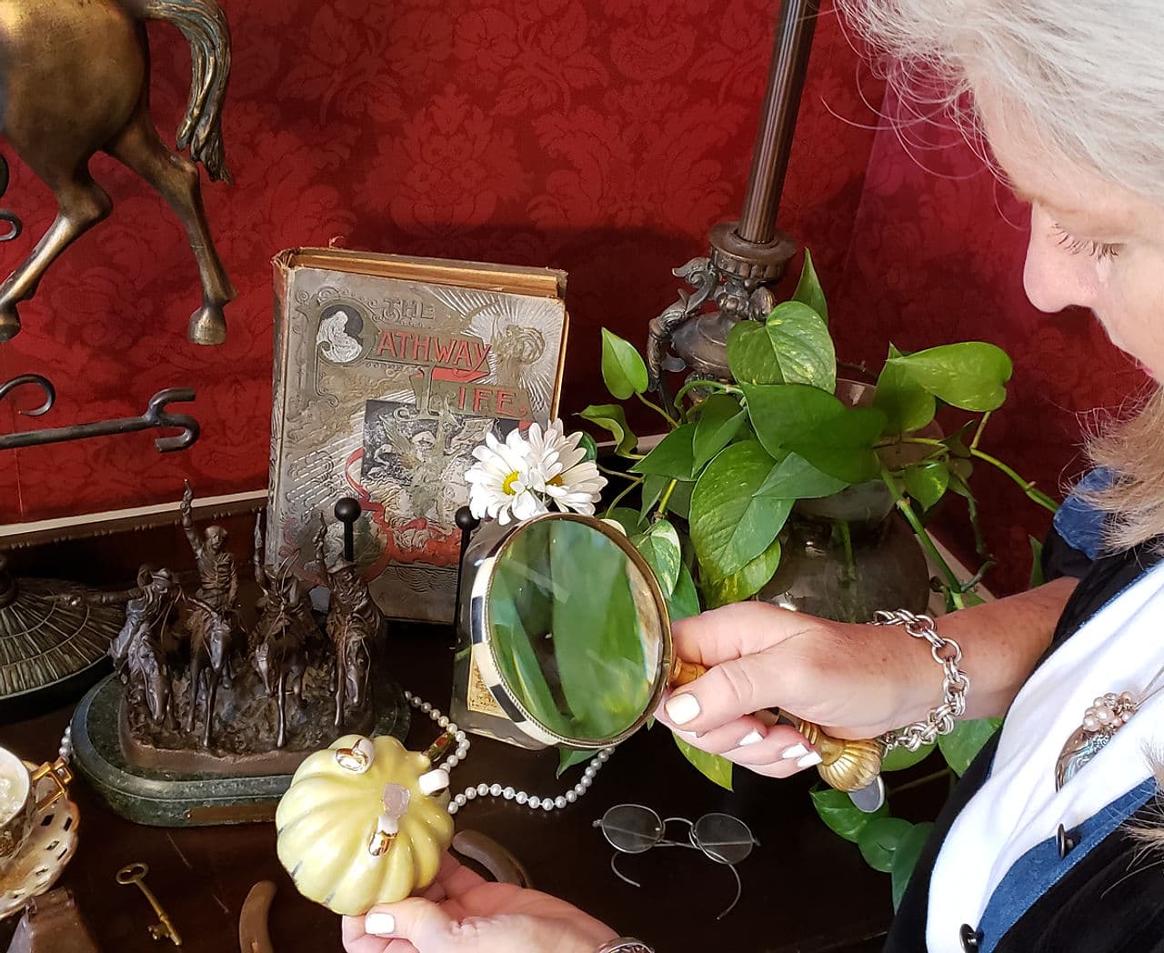 Bumble Bee Estate Sales photo